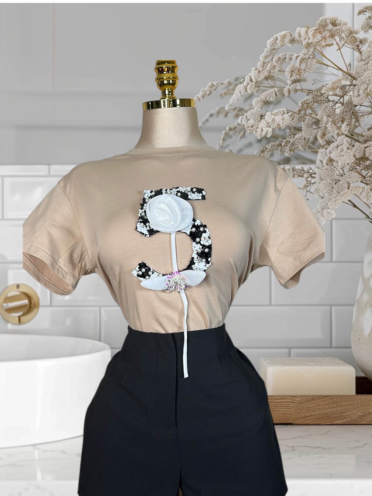 Liliana T-Shirt