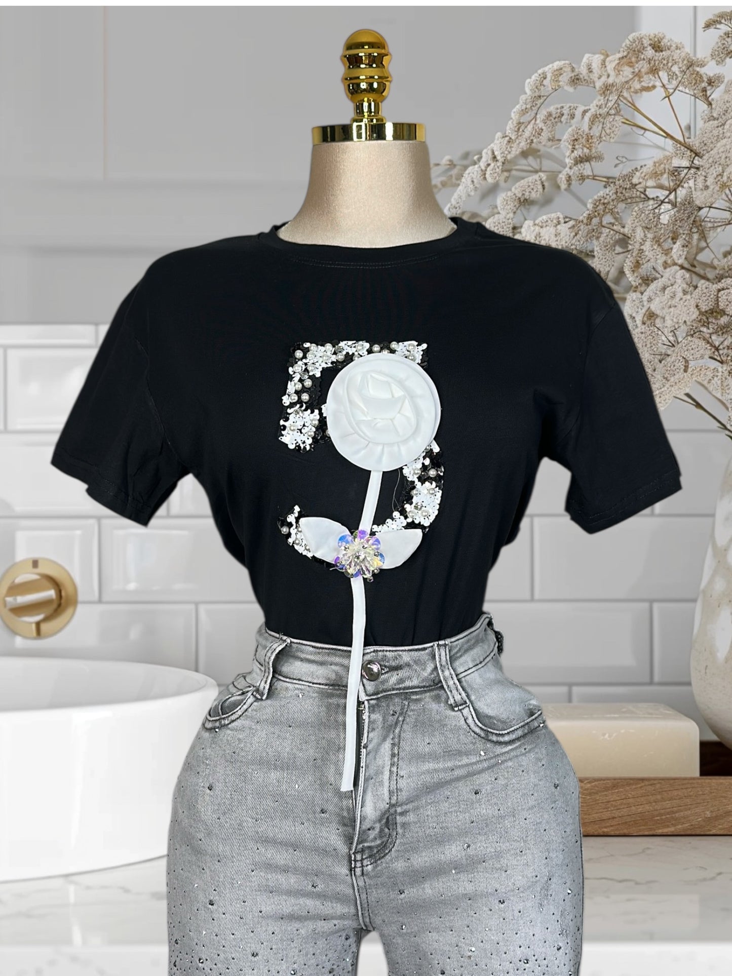 Liliana T-Shirt